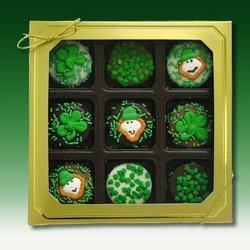 St. Patrick's Day Chocolate-Dipped Oreos